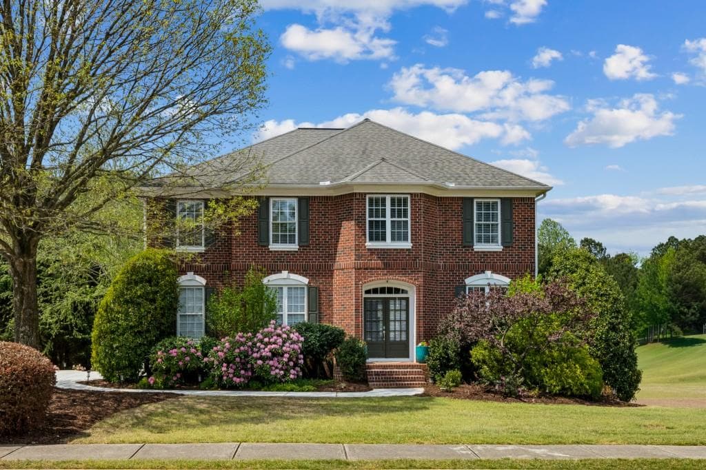 5 bedroom, 4 bathroom, 4,737 sq ft single family residence sold at 112 Keswick Manor Drive, Tyrone, GA 30290