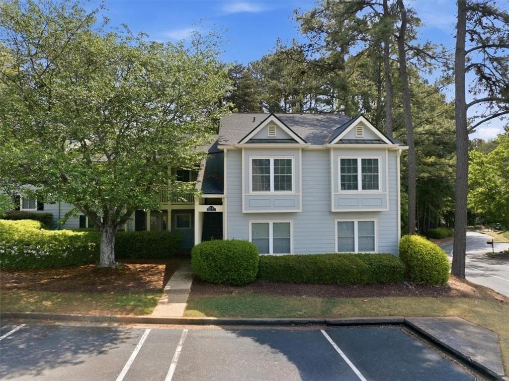 2 bedroom, 2 bathroom, 1,436 sq ft condominium sold at 18 Matawan Circle 18, Smyrna, GA 30080