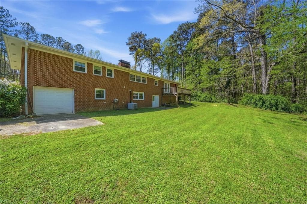 3 bedroom, 2 bathroom, 2,542 sq ft single family residence for sale at 2279 Highway 92, Acworth, GA 30102 — photo 5