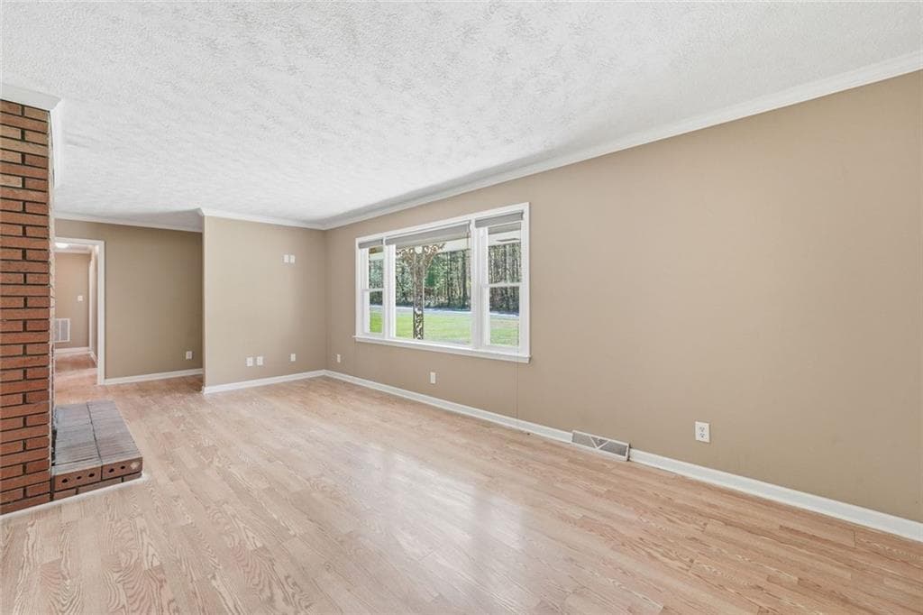 3 bedroom, 2 bathroom, 2,542 sq ft single family residence for sale at 2279 Highway 92, Acworth, GA 30102 — photo 9