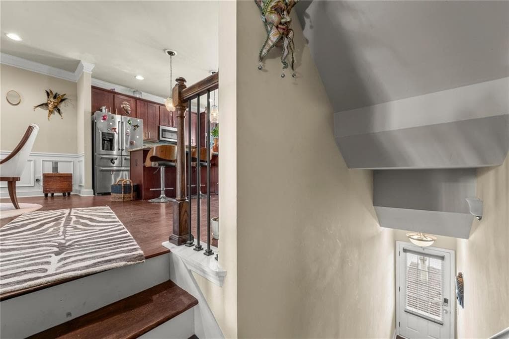 4 bedroom, 4 bathroom, 2,438 sq ft townhouse for sale at 1187 Laurel Valley Court, Buford, GA 30519 — photo 3