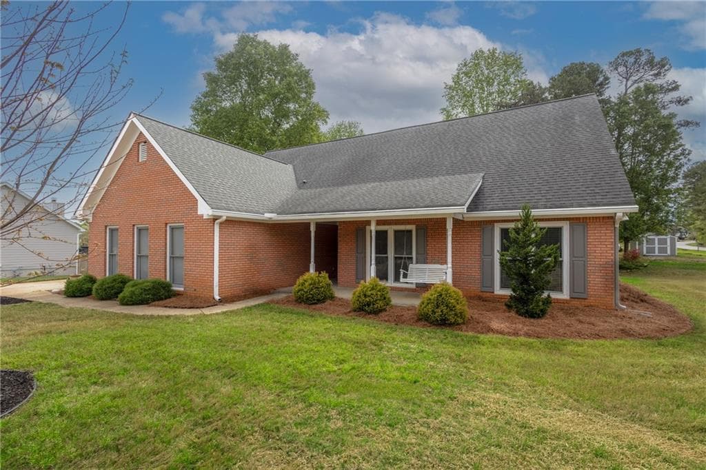 5602 Ivy Green Drive, Buford, GA 30518 — most recent listing photo