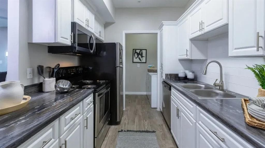 2 bedroom, 2 bathroom, 1,012 sq ft apartment for rent at 1212 James Jackson Parkway, Atlanta, GA 30318 for $1,542 a month — photo 1 of 24