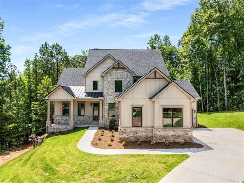 5 bedroom, 4 bathroom, 3,500 sq ft single family residence sold at 7262 Creekside Way, Jefferson, GA 30549