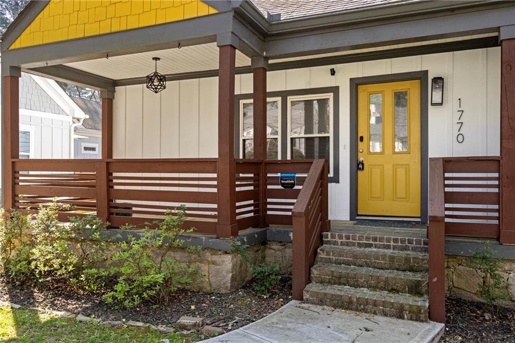 3 bedroom, 2 bathroom, 1,500 sq ft single family residence for sale at 1770 S Olympian Way, Atlanta, GA 30310 — photo 3