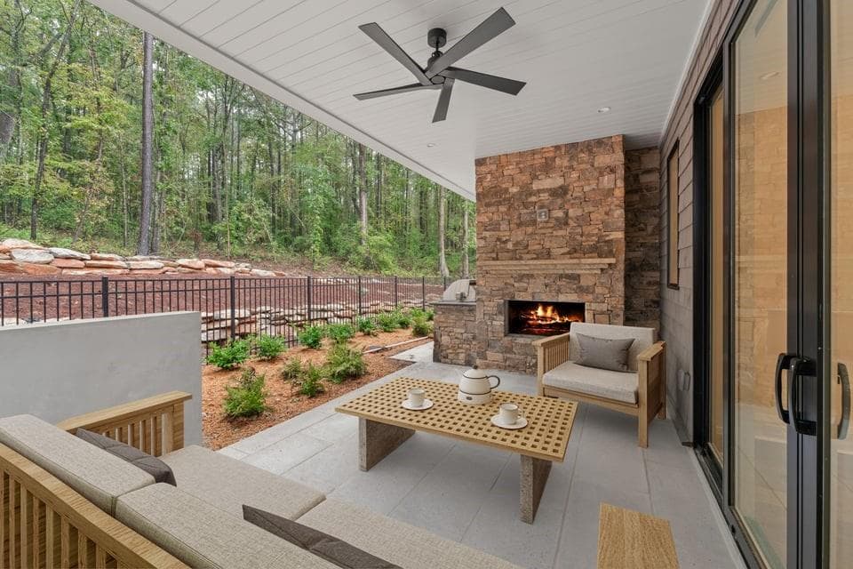 5 bedroom, 5 bathroom, 4,402 sq ft single family residence for sale at 1171 Lupo Loop, Chattahoochee Hills, GA 30268 — photo 9