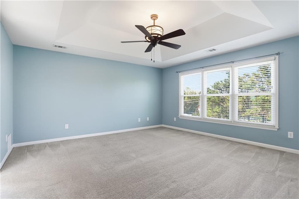 4 bedroom, 3 bathroom, 3,476 sq ft single family residence for sale at 7770 Llangollen Way, Cumming, GA 30041 — photo 4