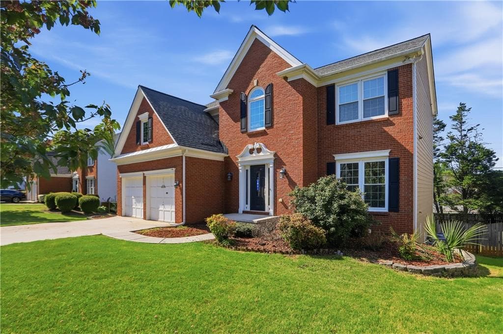 4 bedroom, 3 bathroom, 3,476 sq ft single family residence for sale at 7770 Llangollen Way, Cumming, GA 30041 — photo 6