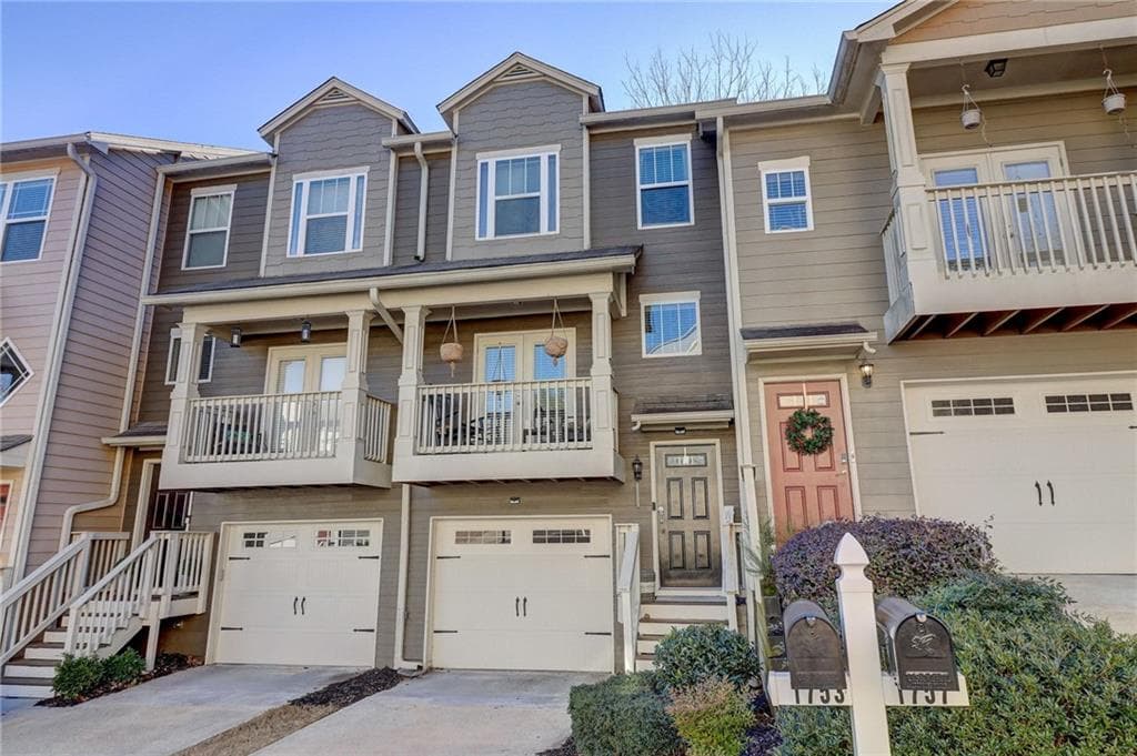 3 bedroom, 4 bathroom, 1,216 sq ft townhouse for sale at 1753 Liberty Parkway, Atlanta, GA 30318 — photo 2