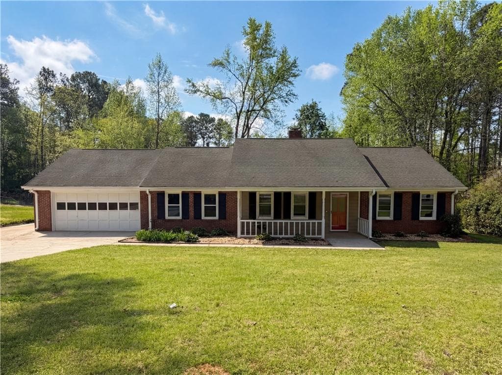 4 bedroom, 2 bathroom, 2,436 sq ft single family residence for sale at 1622 Spaniel Court, Conyers, GA 30094