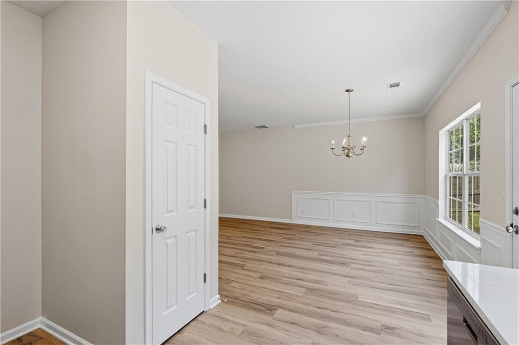 3 bedroom, 2 bathroom, 1,668 sq ft single family residence for sale at 6065 Hemperly Road, College Park, GA 30349 — photo 8
