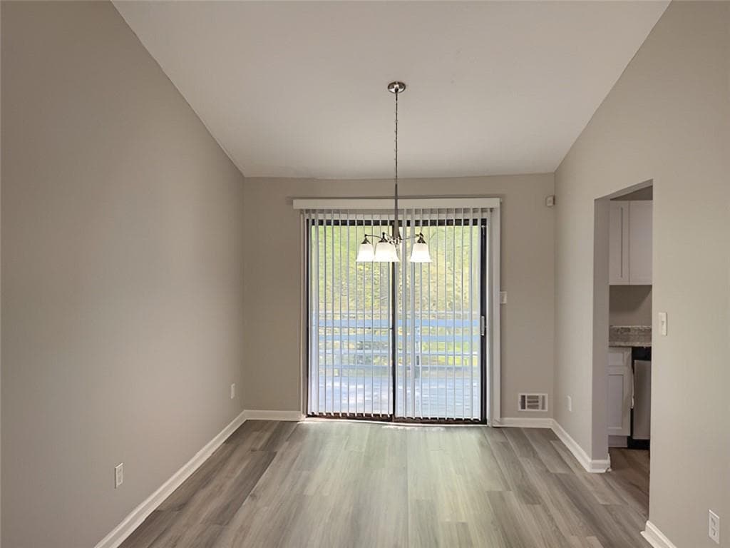 4 bedroom, 2 bathroom, 1,110 sq ft single family residence under contract at 3090 Creel Road, Atlanta, GA 30349 — photo 6