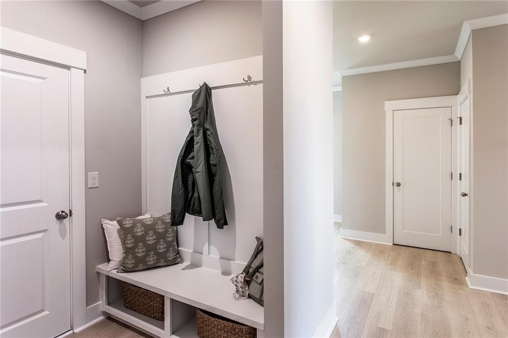 3 bedroom, 3 bathroom, 2,432 sq ft single family residence for sale at 112 Kindred Lane, Marietta, GA 30066 — photo 3