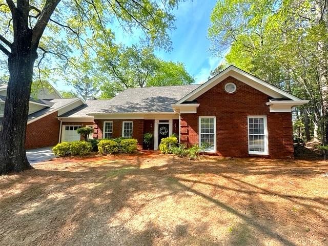 7155 Roswell Road 40