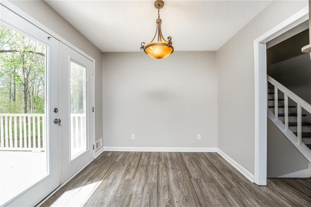 3 bedroom, 2 bathroom, 1,919 sq ft single family residence for sale at 2560 Bluffton Road, Buford, GA 30519 — photo 7