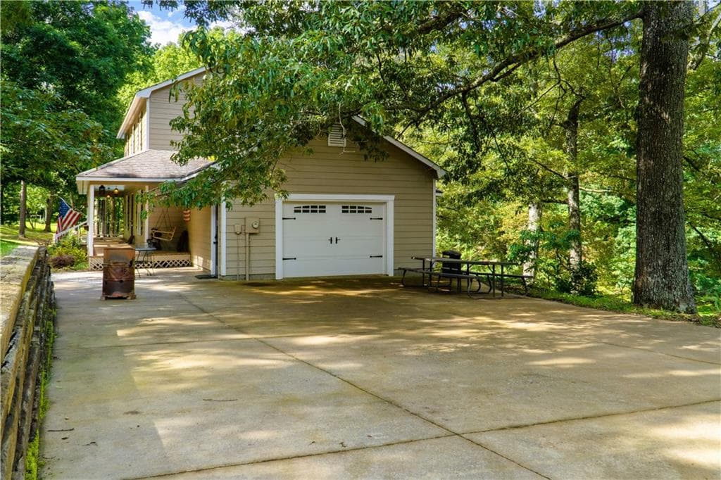 3 bedroom, 3 bathroom, 2,374 sq ft single family residence for sale at 112 Brannon Road, Buchanan, GA 30113 — photo 6
