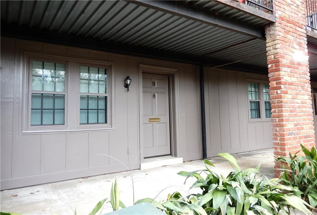 1 bedroom, 1 bathroom, 800 sq ft condominium under contract at 3083 Colonial Way N, Atlanta, GA 30341