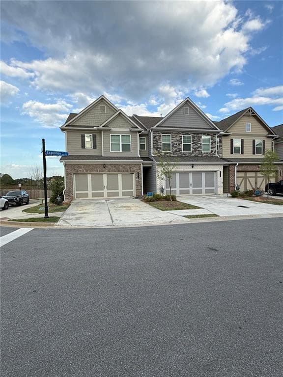 3 bedroom, 3 bathroom, 2,013 sq ft townhouse for sale at 800 Exposition Pte, Marietta, GA 30067 — photo 1 of 38