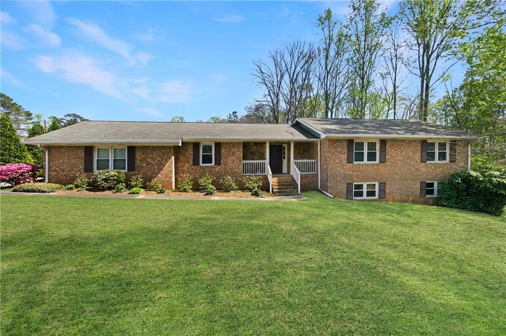 185 Redwood Circle, Fayetteville, GA 30214 — most recent listing photo