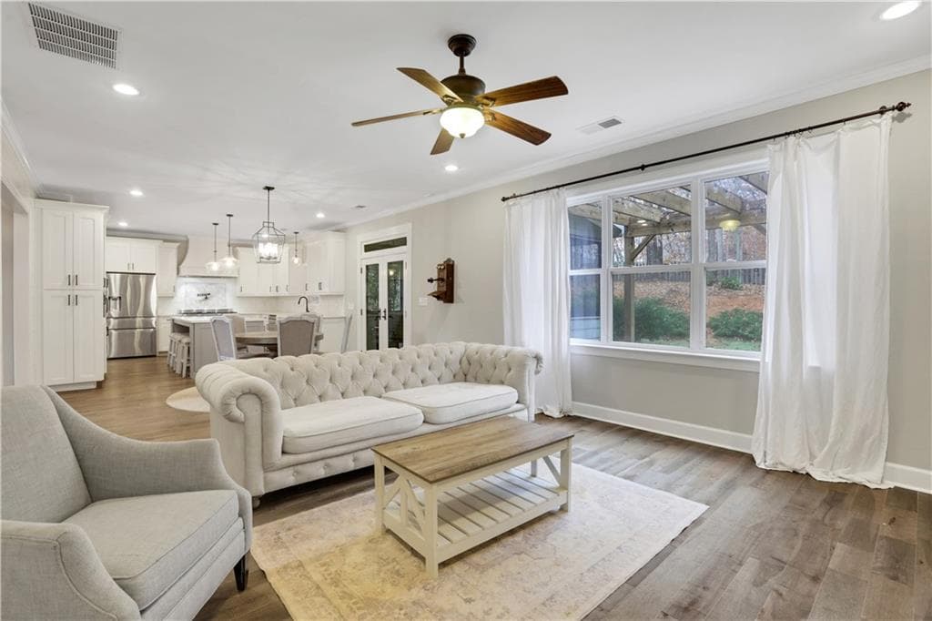 7 bedroom, 4 bathroom, 4,034 sq ft single family residence for sale at 3180 Caney Creek Lane, Cumming, GA 30041 — photo 7
