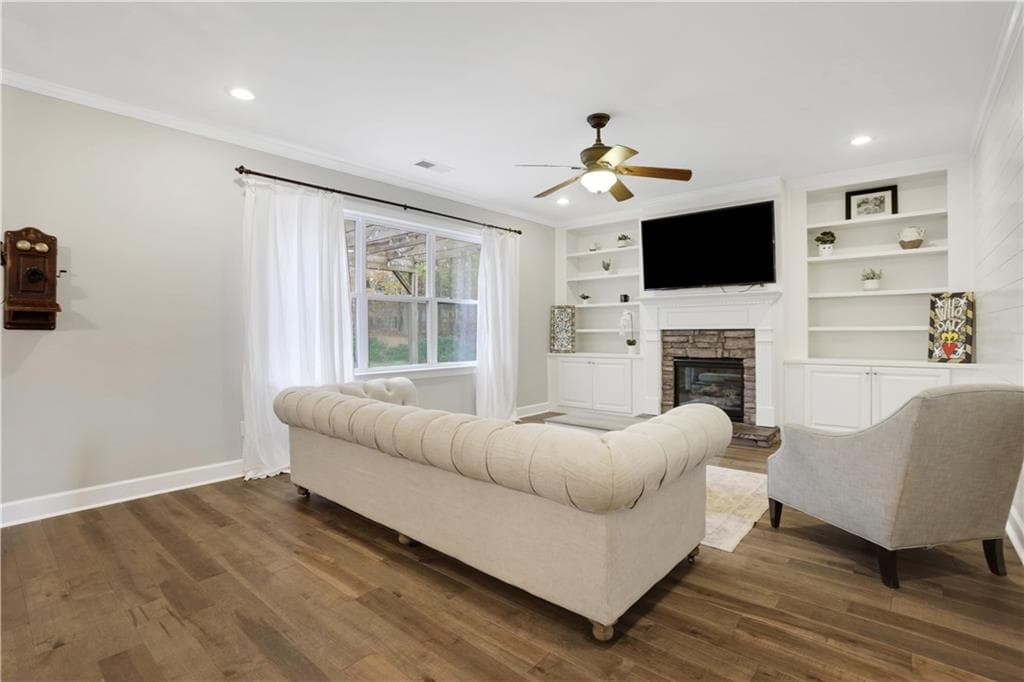 7 bedroom, 4 bathroom, 4,034 sq ft single family residence for sale at 3180 Caney Creek Lane, Cumming, GA 30041 — photo 9