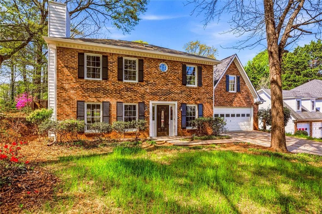 4 bedroom, 3 bathroom, 2,250 sq ft single family residence for sale at 4085 Vicksburg Drive, Lawrenceville, GA 30044 — photo 3