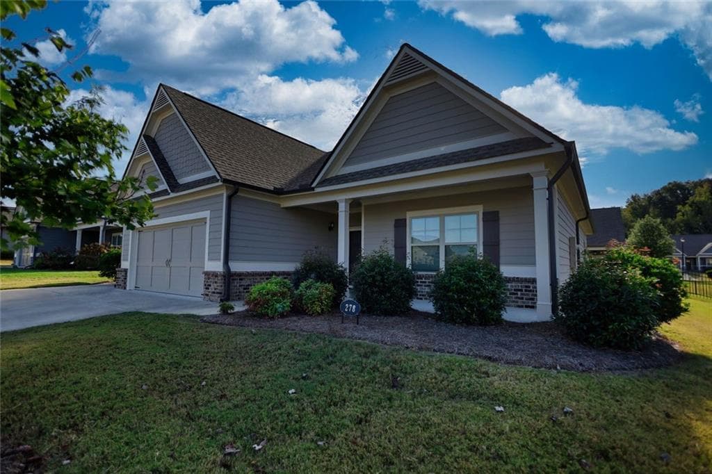 2 bedroom, 2 bathroom, 1,793 sq ft single family residence for sale at 278 Club Drive, Monroe, GA 30655 — photo 3