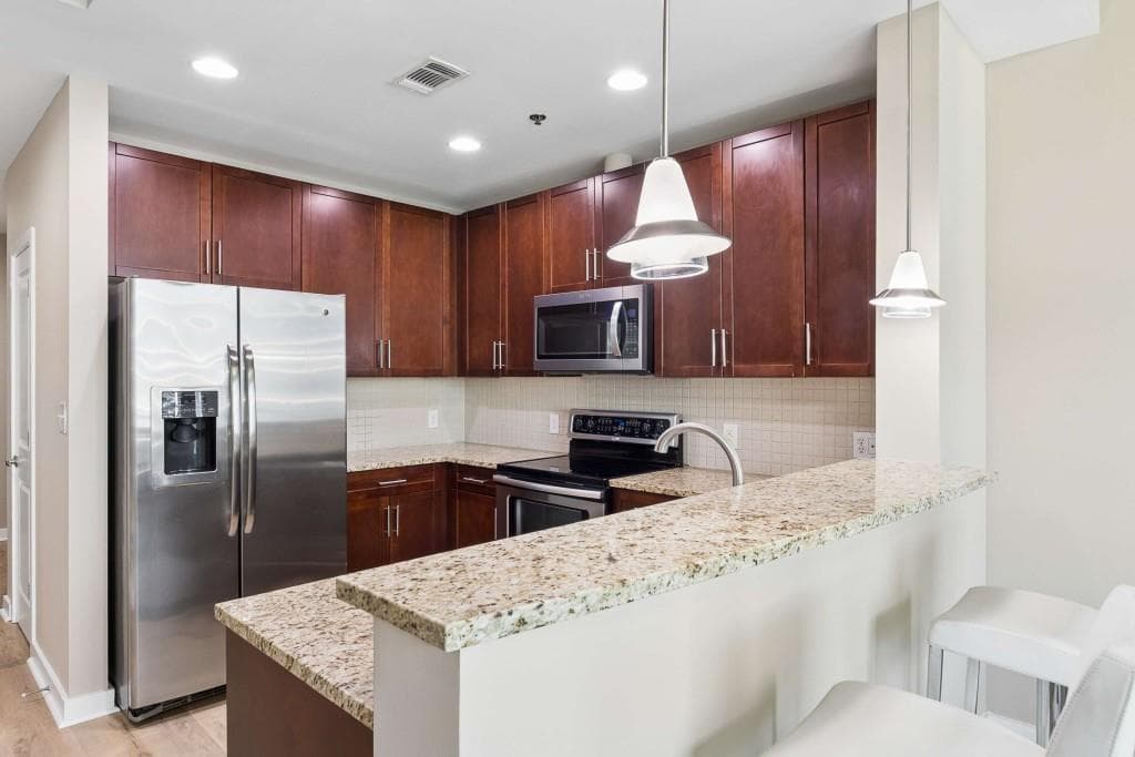 2 bedroom, 1 bathroom, 861 sq ft condominium for sale at 855 Peachtree Street 2410, Atlanta, GA 30308 — photo 10