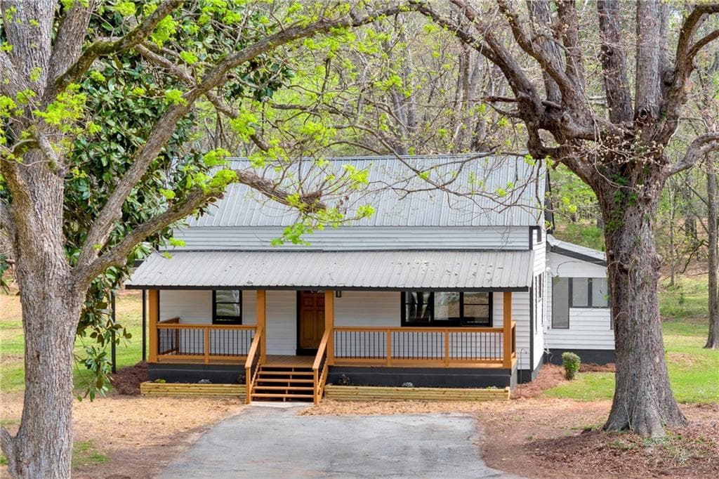 3 bedroom, 3 bathroom, 1,998 sq ft single family residence under contract at 510 Mount Zion Road, Oxford, GA 30054 — photo 2