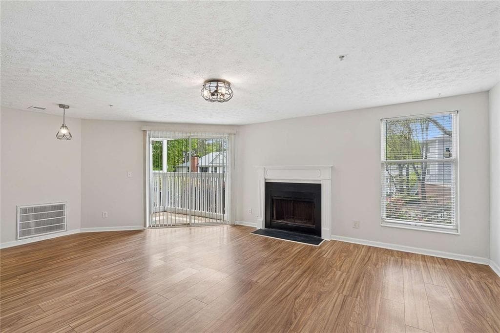 2 bedroom, 2 bathroom, 1,064 sq ft condominium for sale at 1465 Keys Crossing Drive, Brookhaven, GA 30319 — photo 5