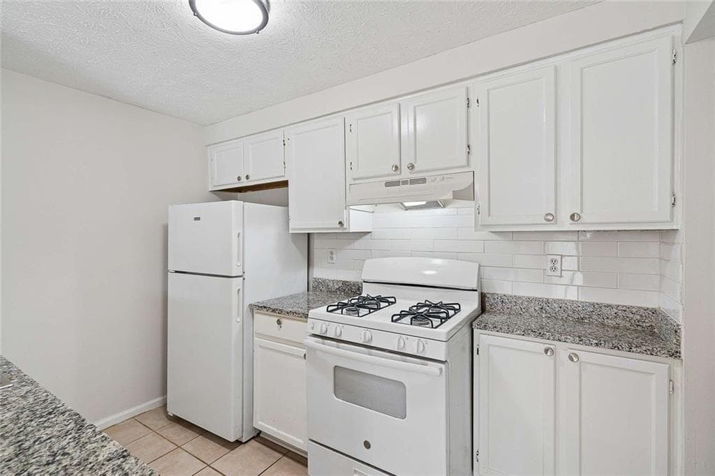 2 bedroom, 2 bathroom, 1,064 sq ft condominium for sale at 1465 Keys Crossing Drive, Brookhaven, GA 30319 — photo 9