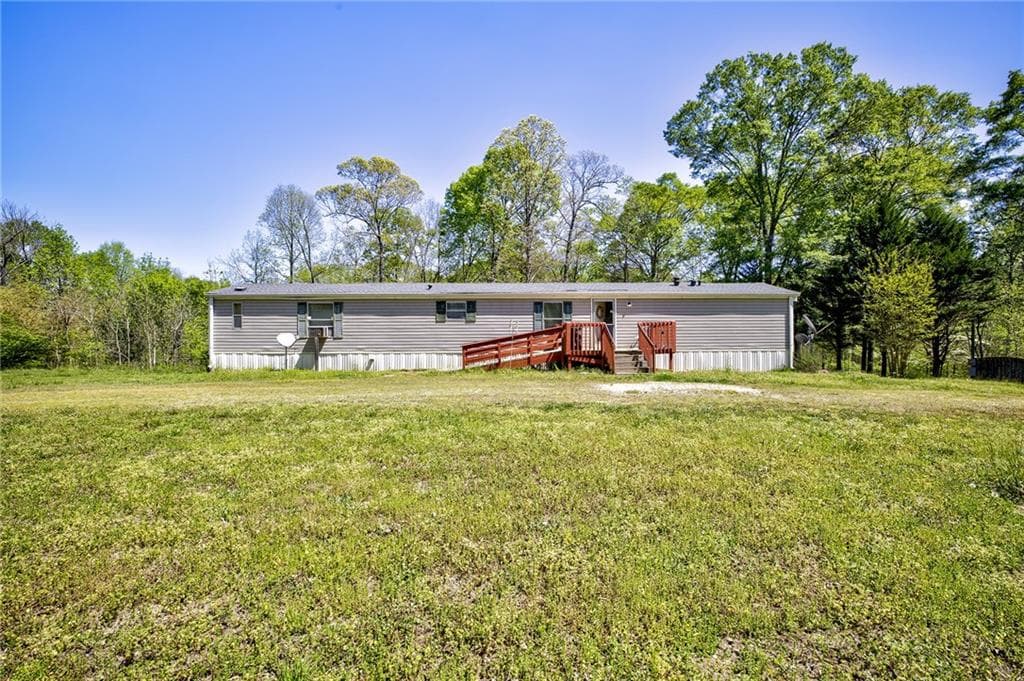 3 bedroom, 2 bathroom, 1,216 sq ft single family residence for rent at 4201 Dunagan Road, Gillsville, GA 30543 for $1,400 a month — photo 2