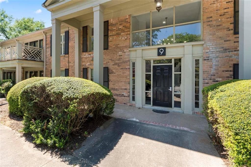 1 bedroom, 1 bathroom, 756 sq ft condominium for sale at 3650 Ashford Dunwoody Road 924, Atlanta, GA 30319