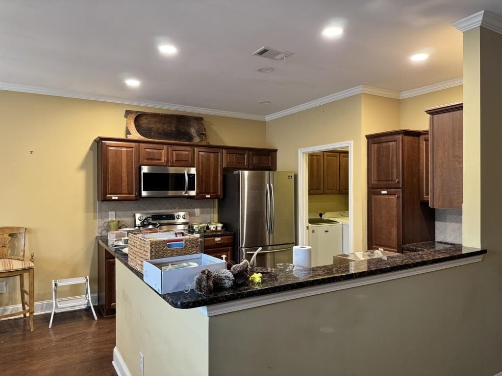 3 bedroom, 3 bathroom, 2,434 sq ft condominium under contract at 569 Sawnee Corners Drive, Cumming, GA 30040 — photo 10