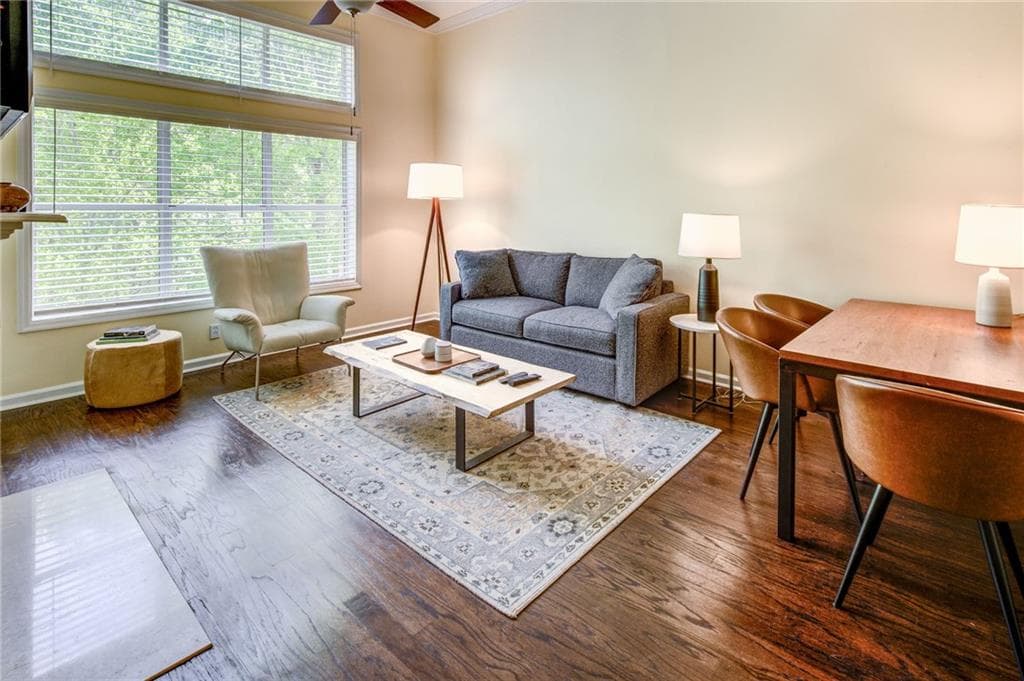 1 bedroom, 1 bathroom, 820 sq ft condominium under contract at 2509 River Green Drive 2509, Atlanta, GA 30327 — photo 10
