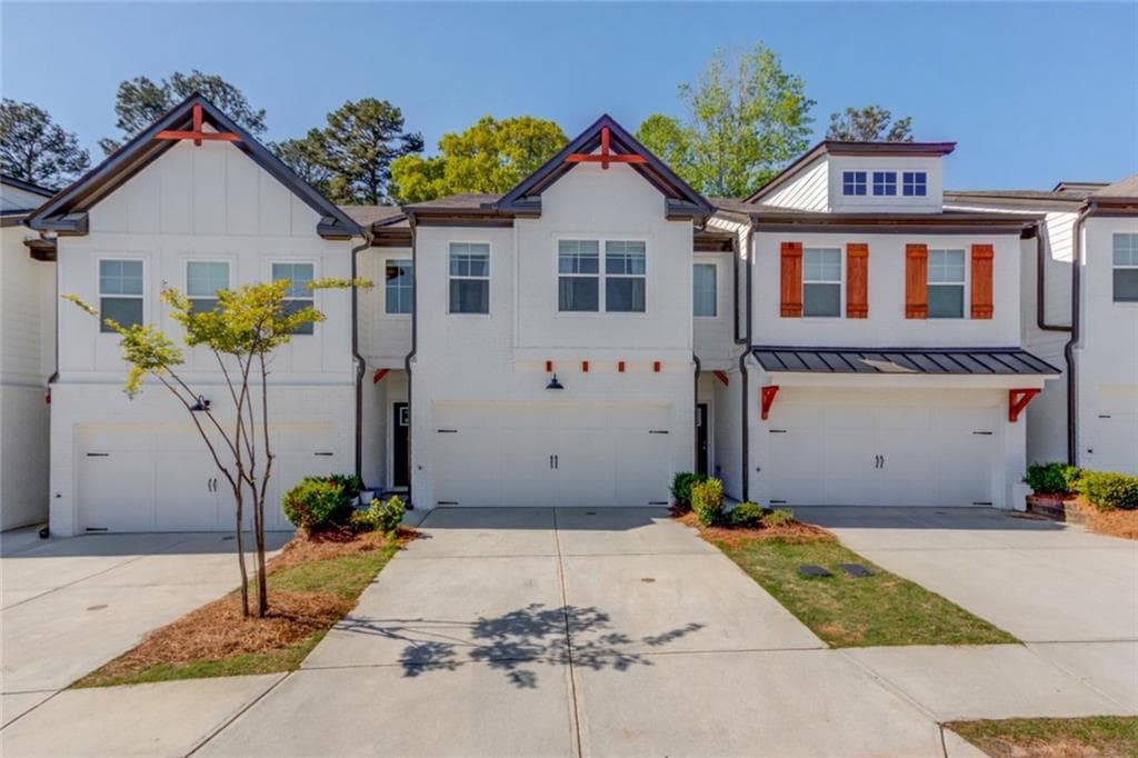 3 bedroom, 3 bathroom, 1,829 sq ft townhouse for sale at 39 Auburn Valley Way, Auburn, GA 30011