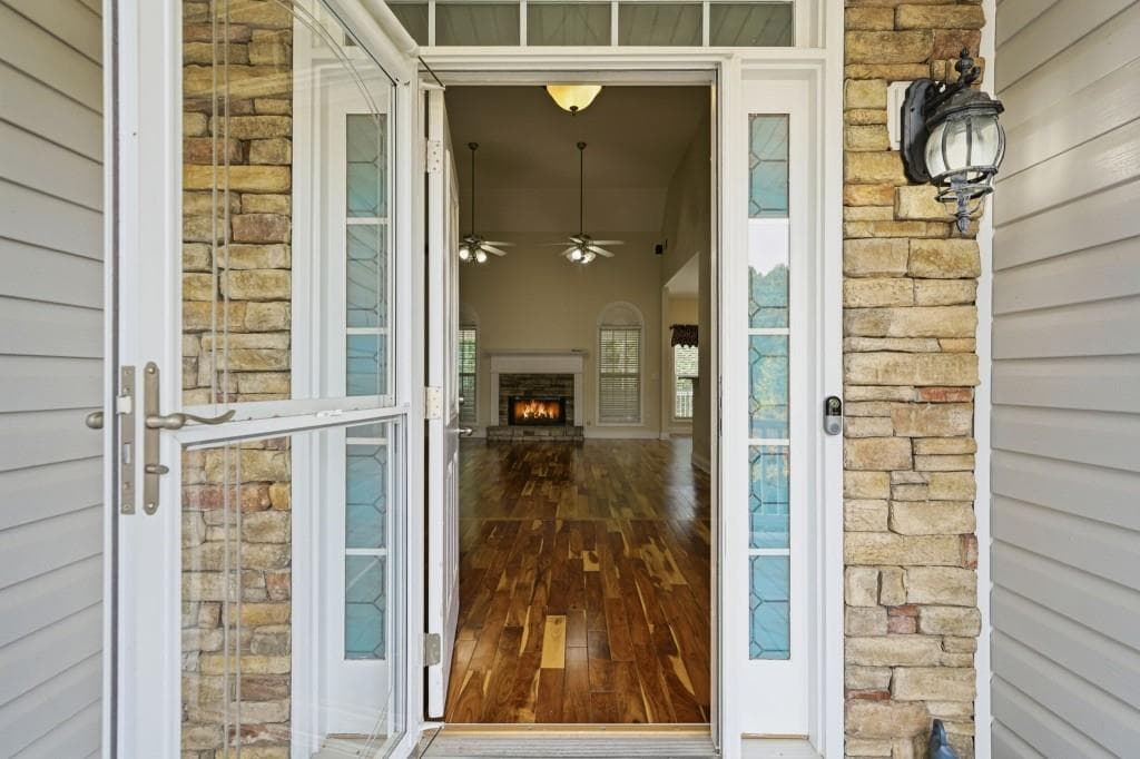 6 bedroom, 3 bathroom, 3,837 sq ft single family residence under contract at 404 Vineyard Drive, Dallas, GA 30132 — photo 10
