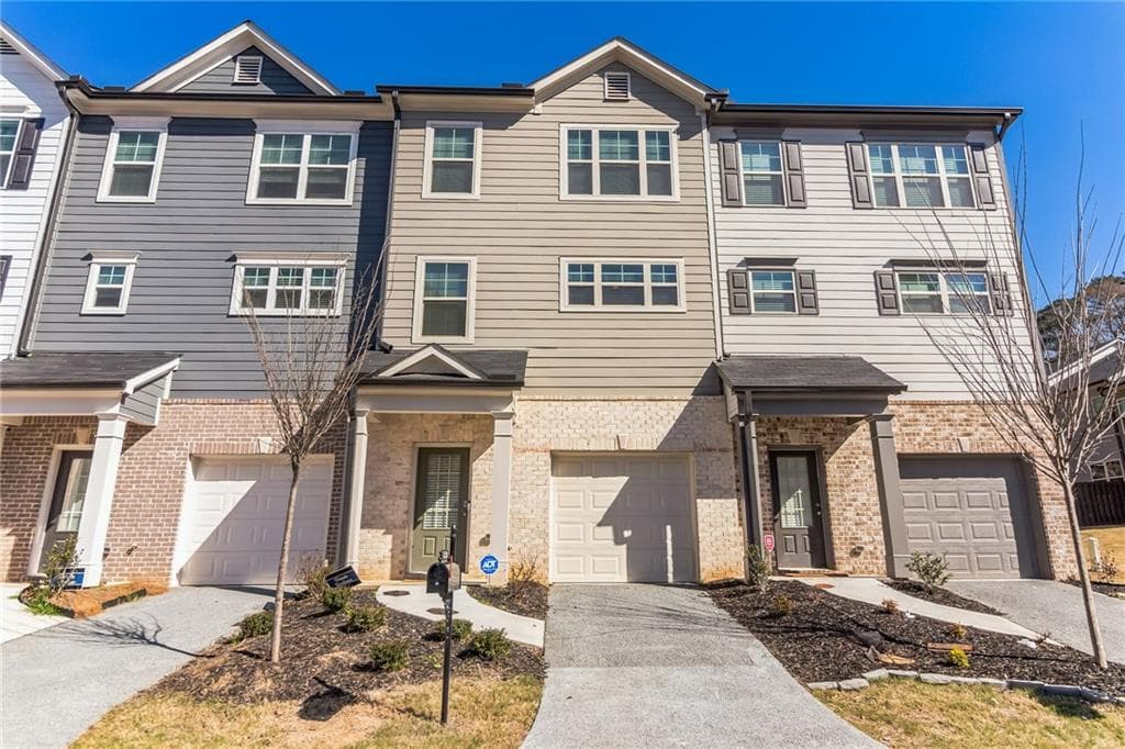 4 bedroom, 4 bathroom, 1,600 sq ft townhouse for rent at 3123 Meadowstone Lane, Atlanta, GA 30331 for $2,800 a month — photo 1 of 18