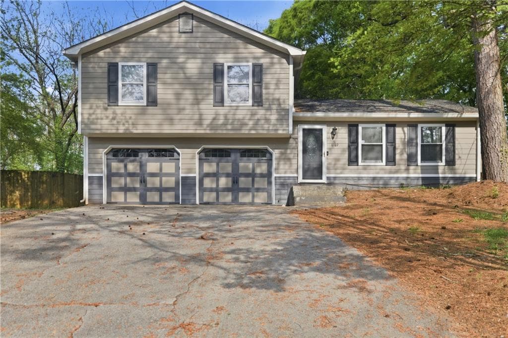 3 bedroom, 2 bathroom, 1,200 sq ft single family residence under contract at 1169 Dustin Court, Stone Mountain, GA 30088