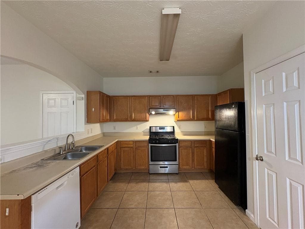 3 bedroom, 3 bathroom townhouse for rent at 2485 Emma Way, Lawrenceville, GA 30044 for $2,000 a month — photo 4