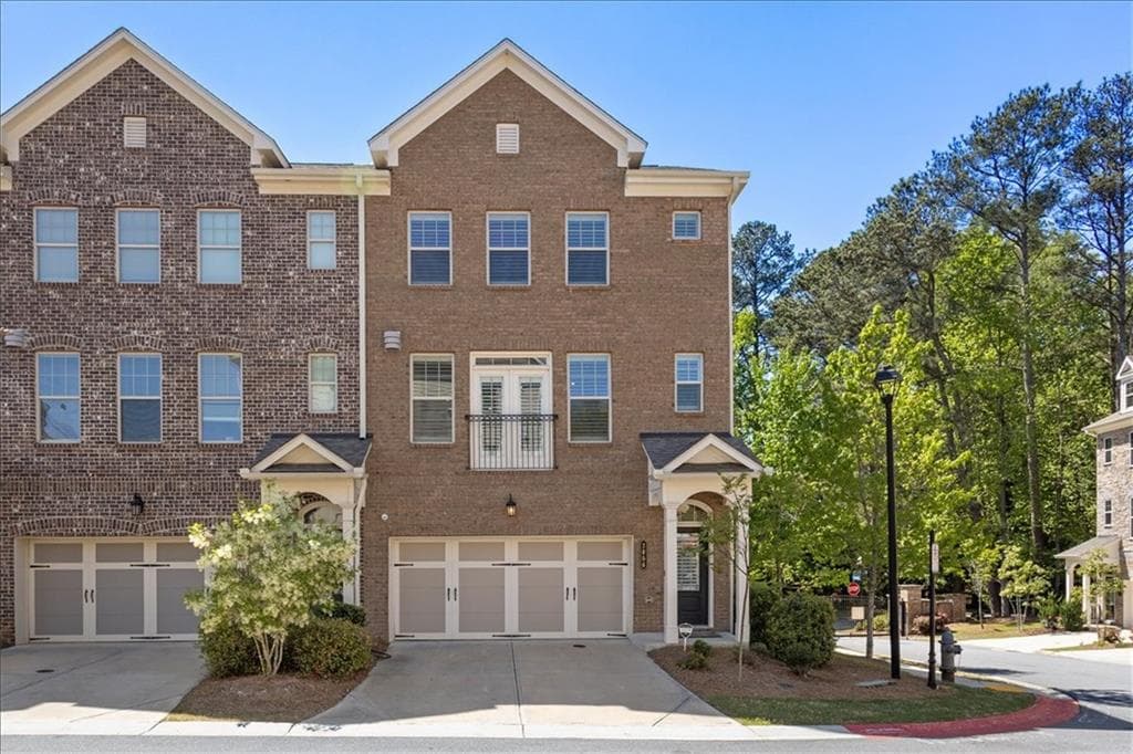 4 bedroom, 4 bathroom, 2,407 sq ft townhouse for sale at 2056 Violet Lane, Brookhaven, GA 30319
