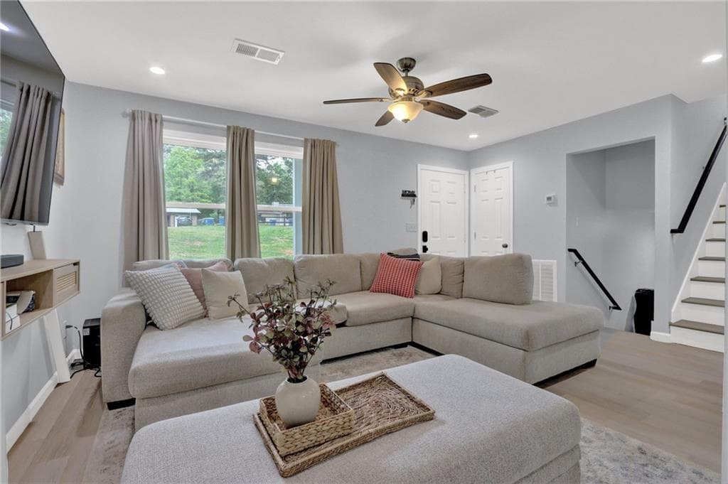3 bedroom, 3 bathroom, 1,630 sq ft single family residence for sale at 447 Warren Road, Lawrenceville, GA 30044 — photo 5