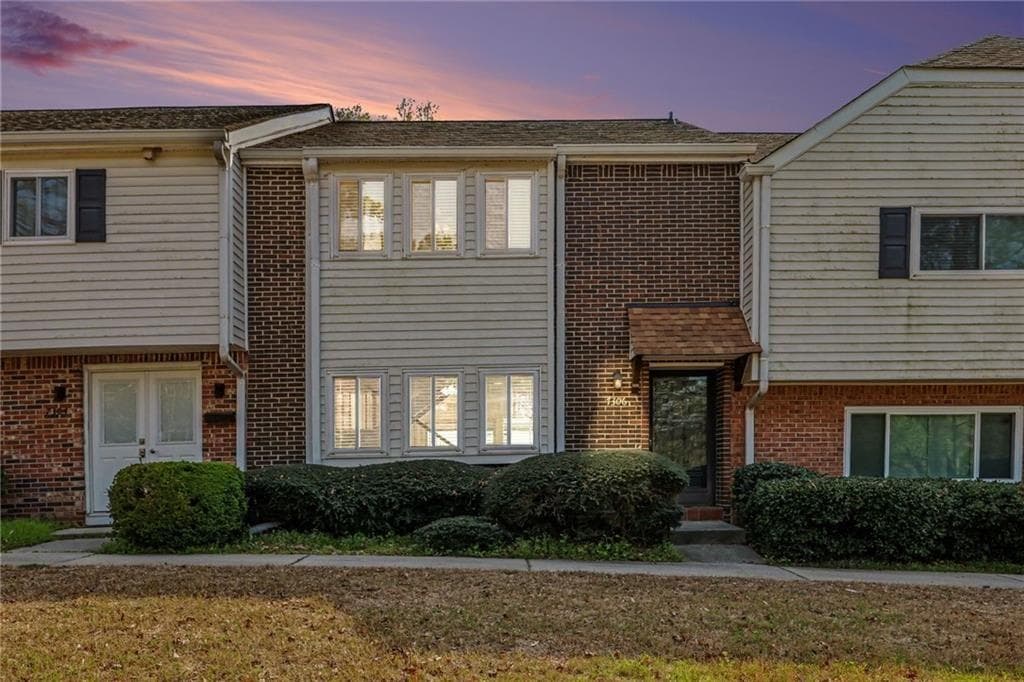 2 bedroom, 3 bathroom, 1,474 sq ft condominium sold at 7306 Cardigan Circle, Atlanta, GA 30328