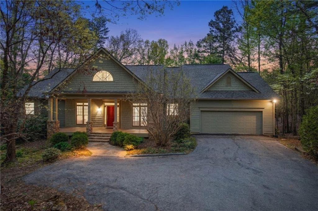 4 bedroom, 4 bathroom, 3,447 sq ft single family residence under contract at 33 Kingfisher Point, Big Canoe, GA 30143 — photo 3