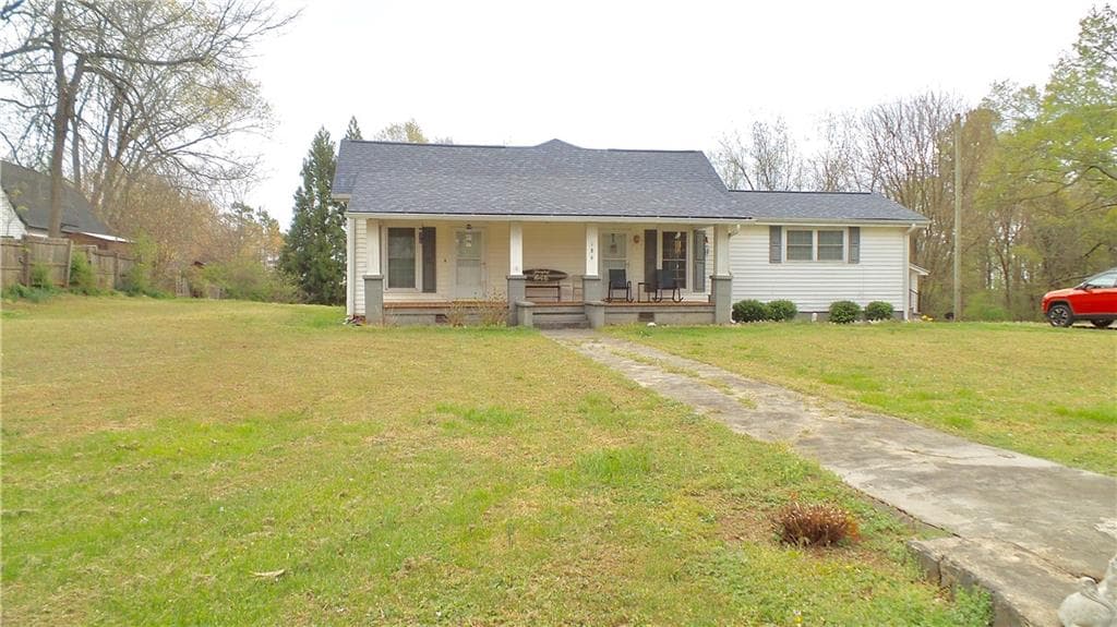 3 bedroom, 2 bathroom, 1,548 sq ft single family residence for sale at 186 Railroad Avenue, Lula, GA 30554 — photo 5