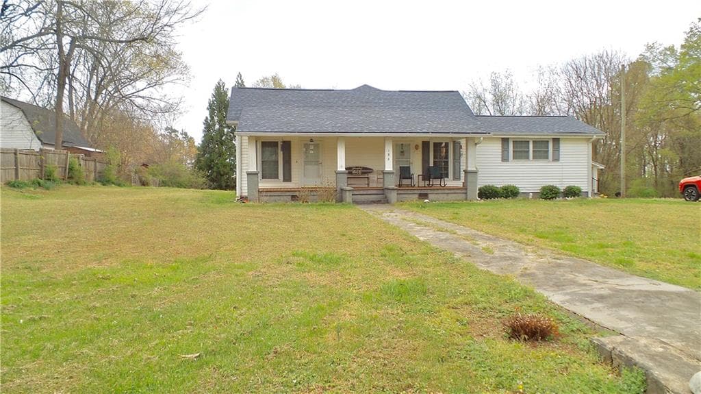 3 bedroom, 2 bathroom, 1,548 sq ft single family residence for sale at 186 Railroad Avenue, Lula, GA 30554 — photo 6