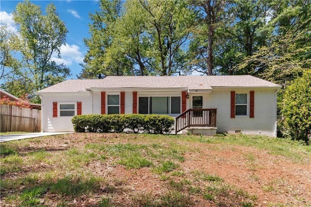 3 bedroom, 2 bathroom, 1,350 sq ft single family residence sold at 1907 Clarke, Decatur, GA 30035