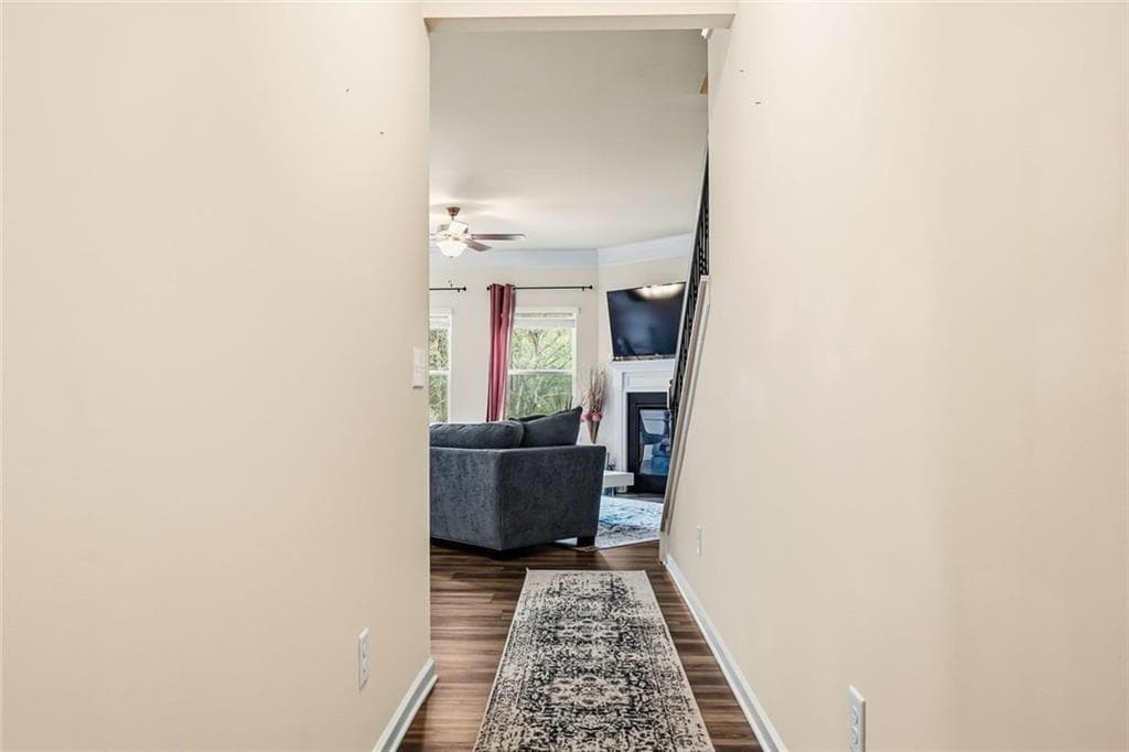 3 bedroom, 3 bathroom, 2,372 sq ft townhouse for sale at 521 Crescent Woode Way, Dallas, GA 30157 — photo 3