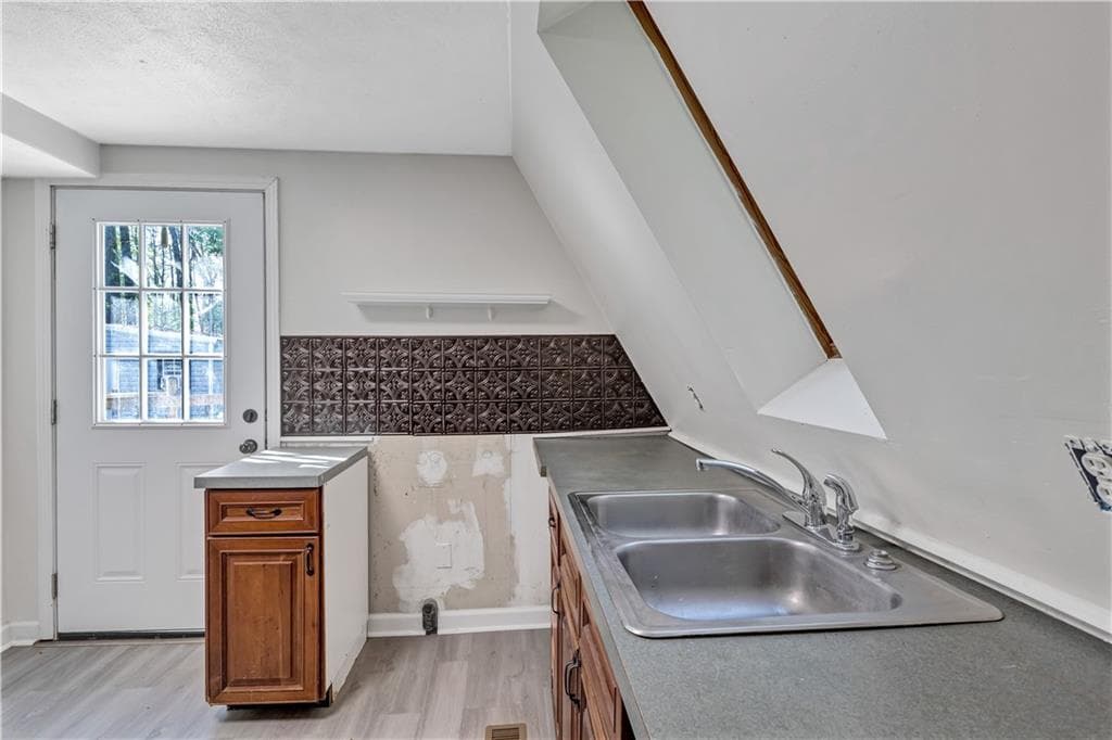 2 bedroom, 2 bathroom, 2,158 sq ft single family residence under contract at 12005A Hutcheson Ferry Road, Palmetto, GA 30268 — photo 10