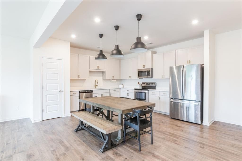 3 bedroom, 3 bathroom, 1,968 sq ft townhouse for sale at 23 Felton Walk, Cartersville, GA 30120 — photo 3
